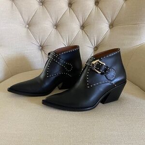 Givenchy Elegant Studs Pointy Toe Boot size 7